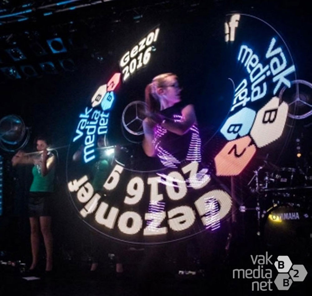 Spectaculaire openingsshow, slotact, met een boodschap, bedrijfsevent, personeelsfeest, relatiedag, jubileum, beurs. LED dance
